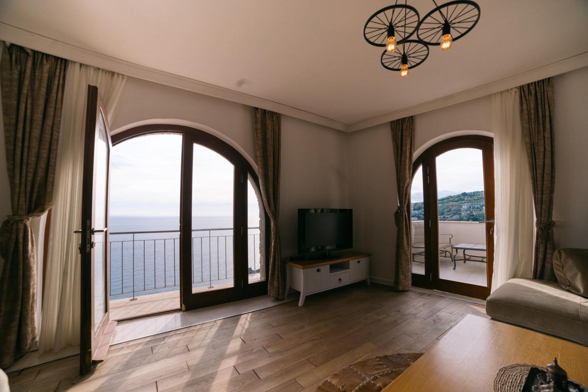 Hotel Pirate Old Town Ulcinj Eksteriør billede