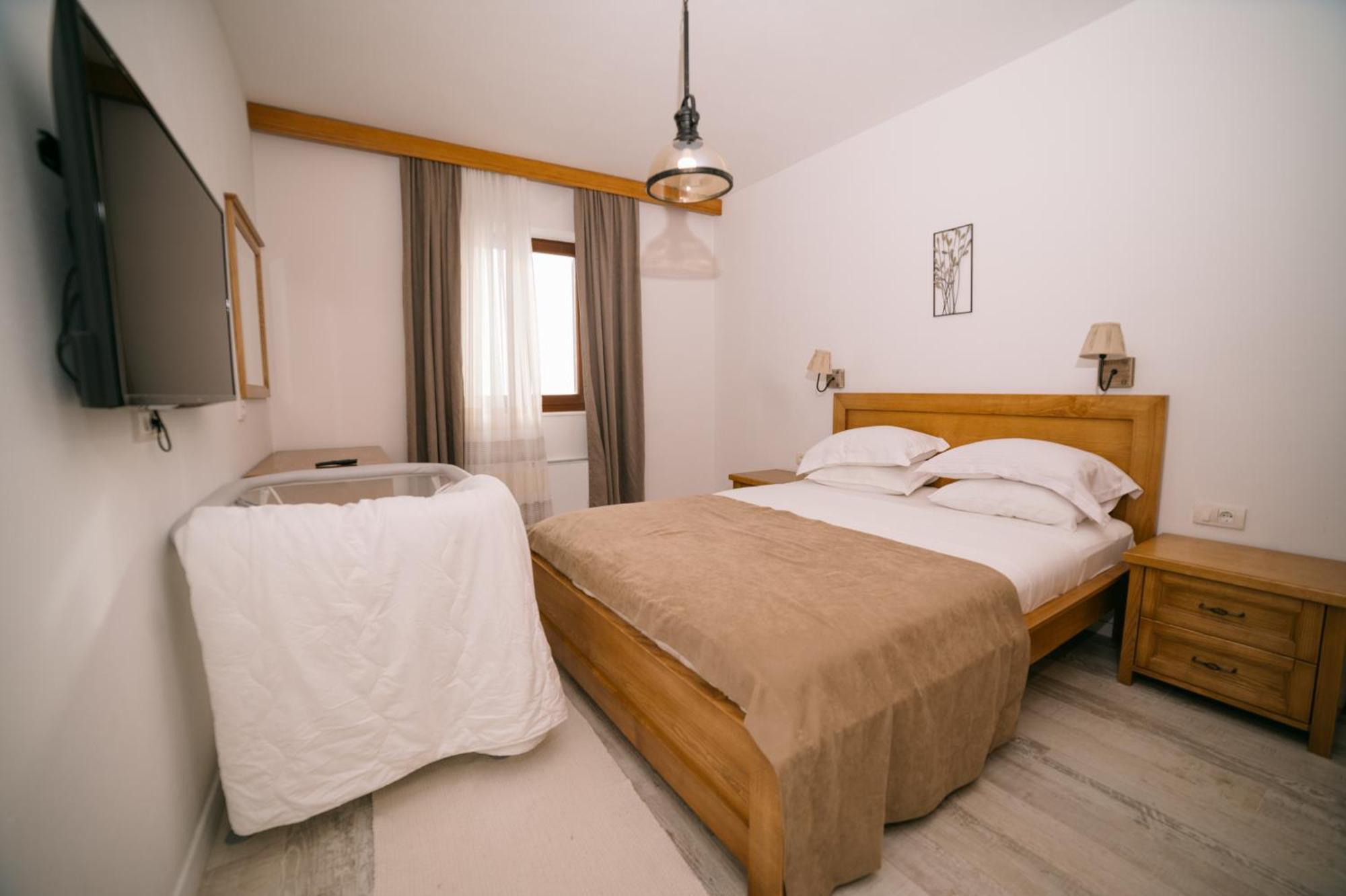 Hotel Pirate Old Town Ulcinj Eksteriør billede