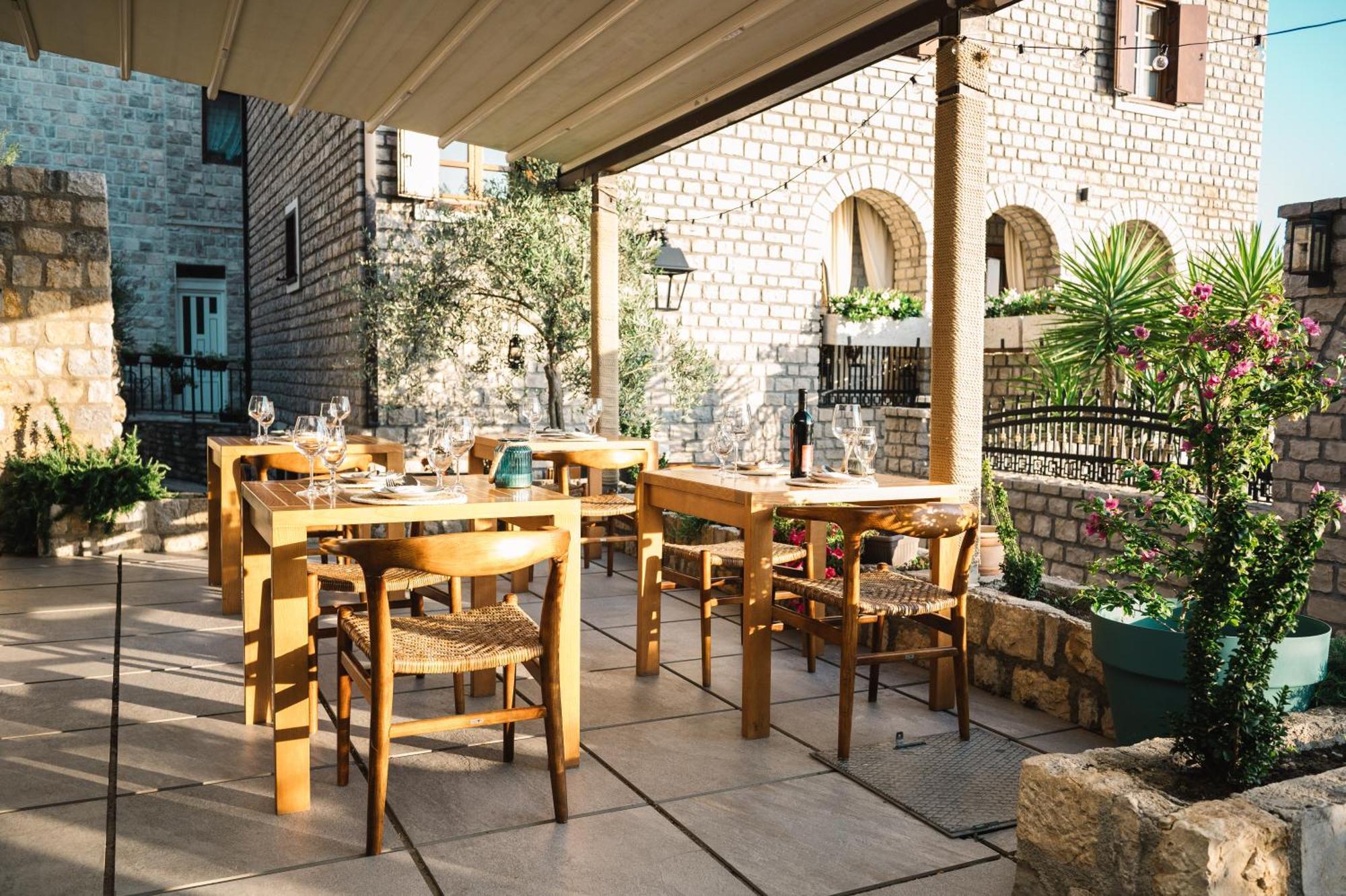 Hotel Pirate Old Town Ulcinj Eksteriør billede
