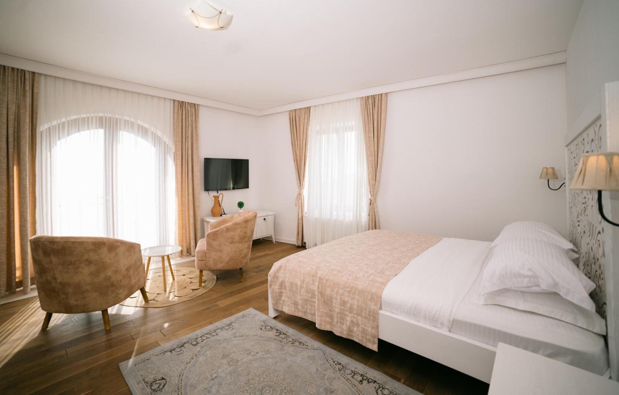 Hotel Pirate Old Town Ulcinj Eksteriør billede