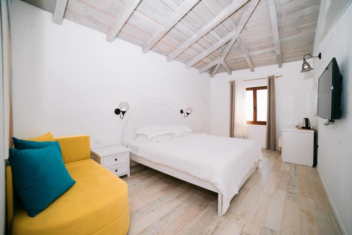 Hotel Pirate Old Town Ulcinj Eksteriør billede