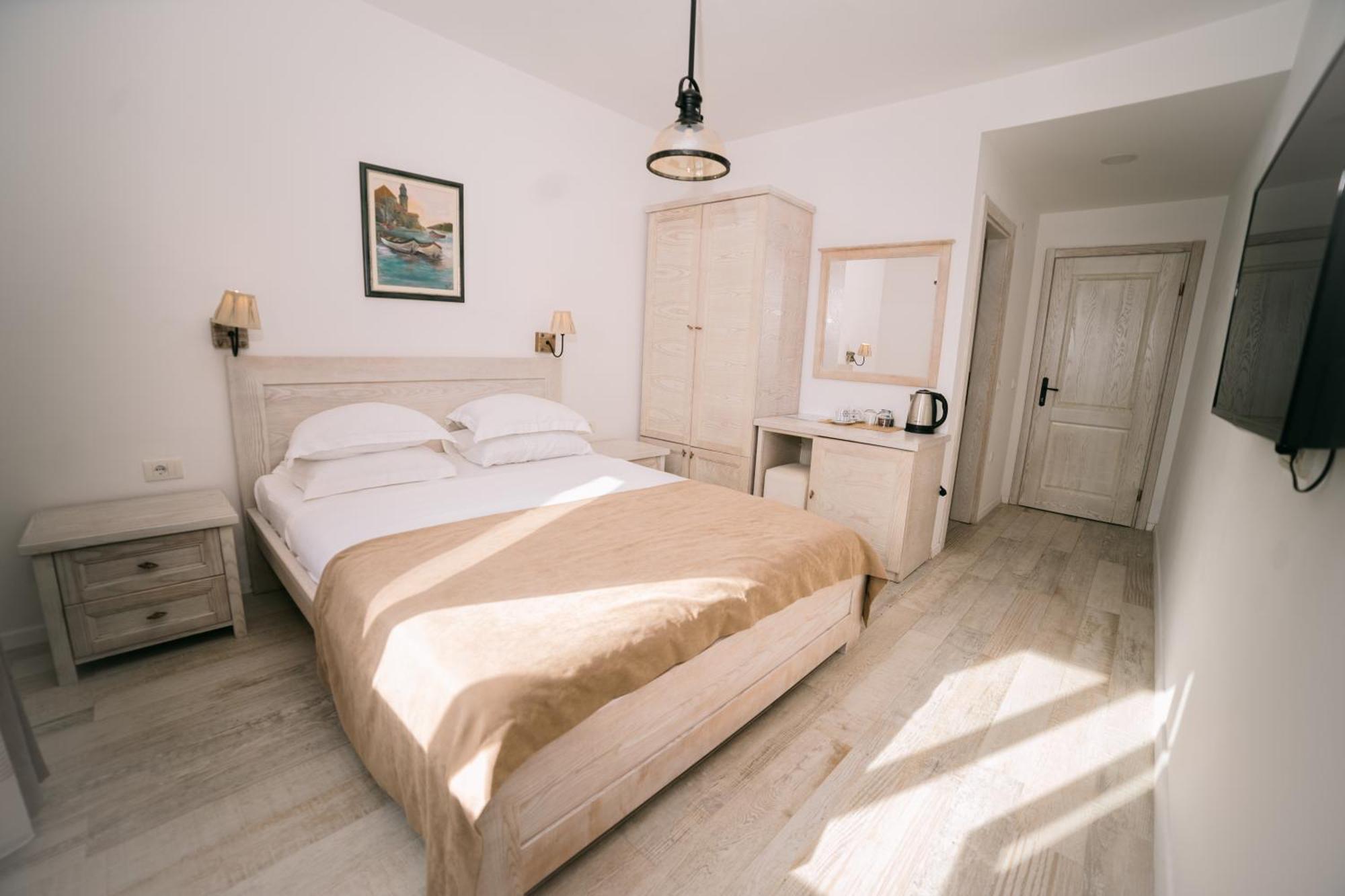 Hotel Pirate Old Town Ulcinj Eksteriør billede