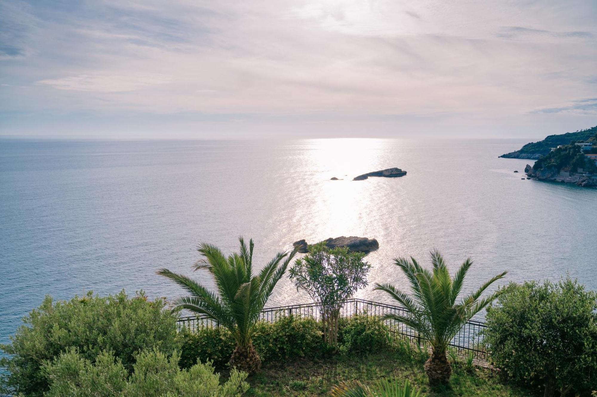 Hotel Pirate Old Town Ulcinj Eksteriør billede